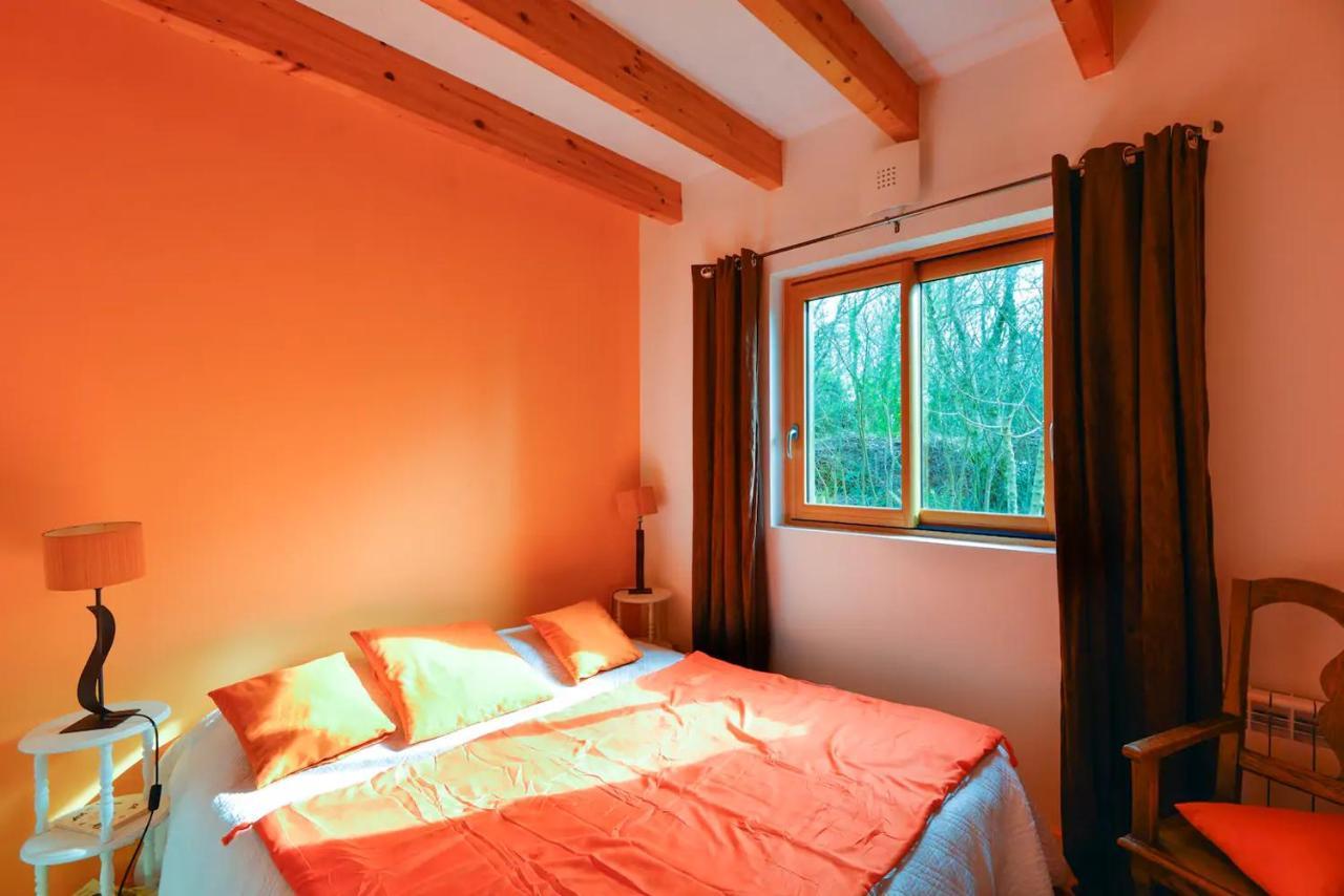 Plage700m, Maison D'hote Tres Calme,ecrin De Verdure, Sauna, Borne Elect, Bord Gr34 Holiday home